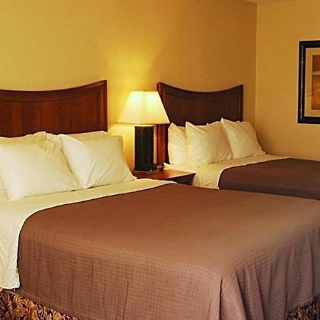 Trade Winds Central Inn Tulsa Chambre photo