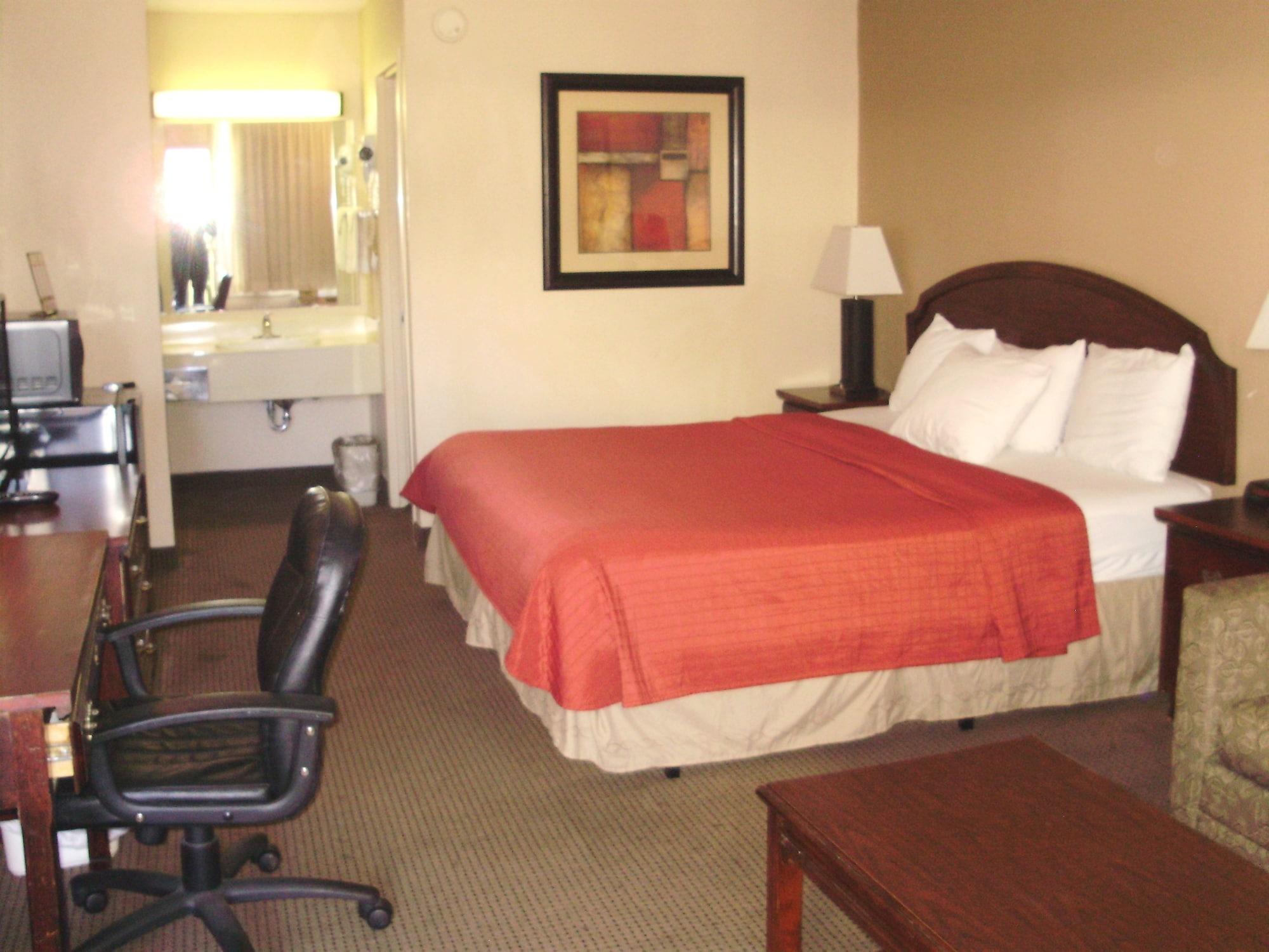 Trade Winds Central Inn Tulsa Extérieur photo
