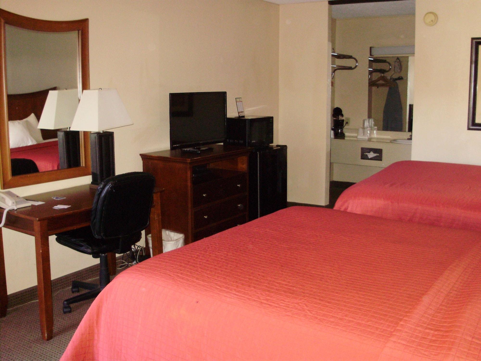 Trade Winds Central Inn Tulsa Extérieur photo