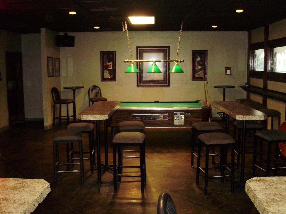 Trade Winds Central Inn Tulsa Extérieur photo