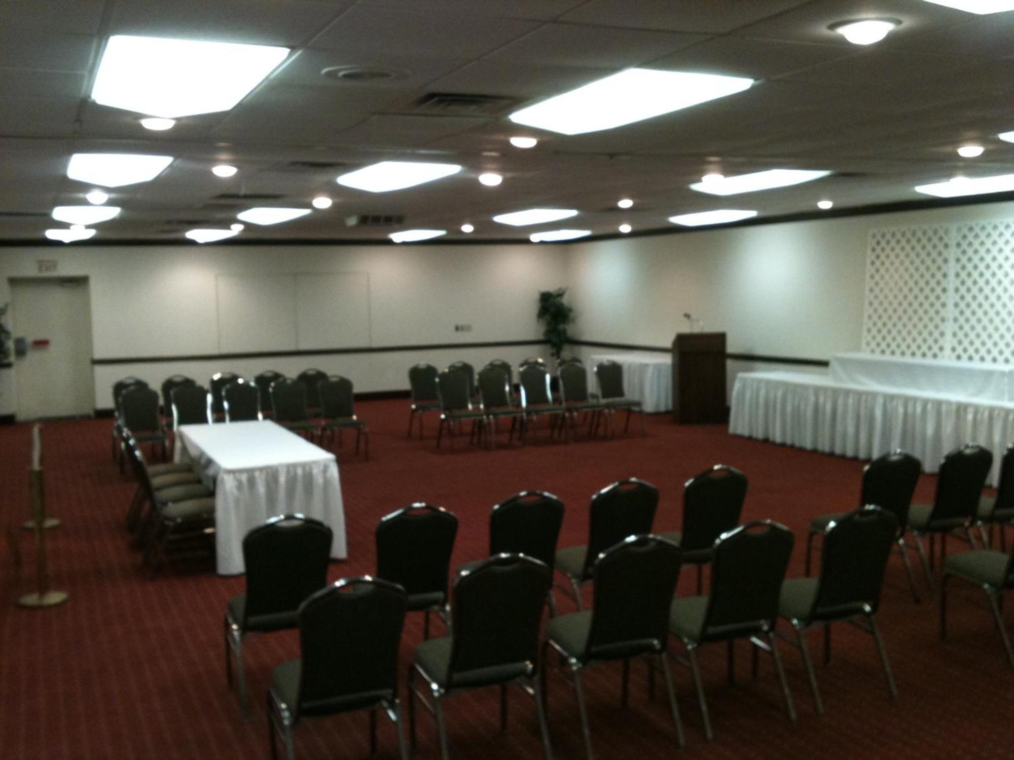 Trade Winds Central Inn Tulsa Extérieur photo
