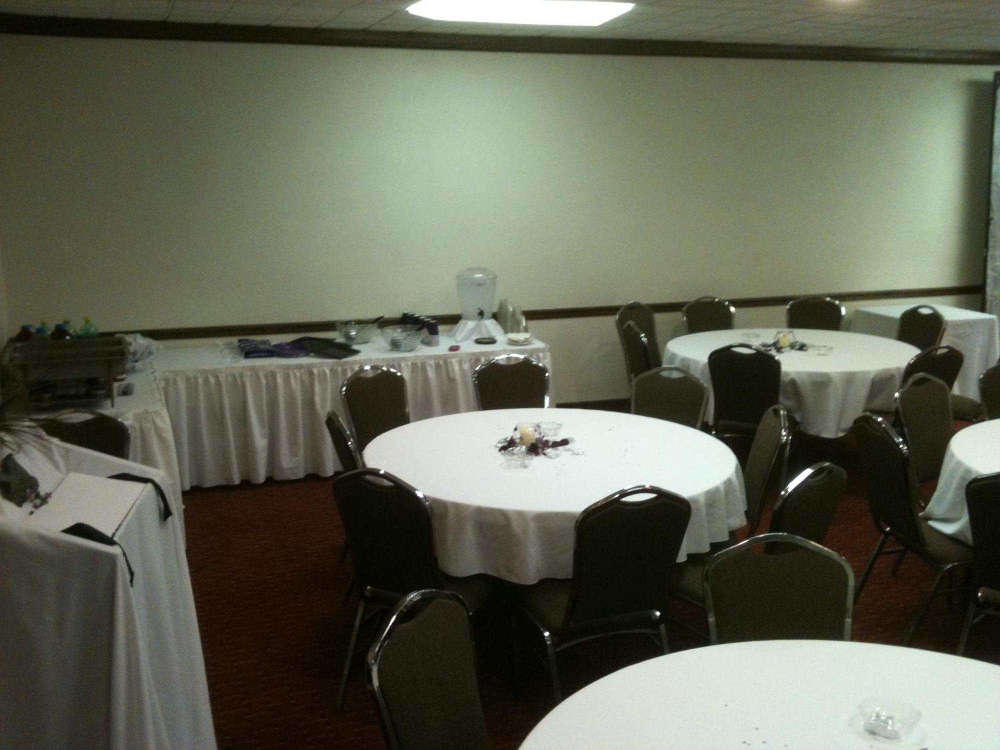 Trade Winds Central Inn Tulsa Extérieur photo